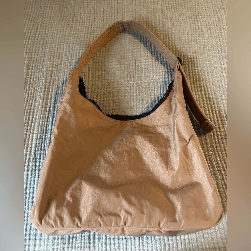 Baggu Nylon Shoulder Bag in Cocoa